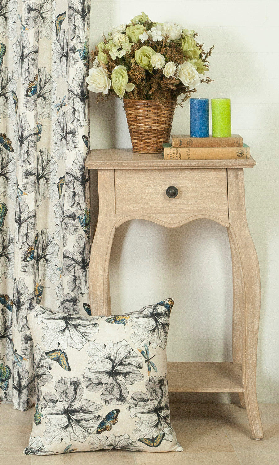 Butterfly Print Cotton Flat, Plain, Fake, Faux, European Relaxed Roman Blinds (Yellow)
