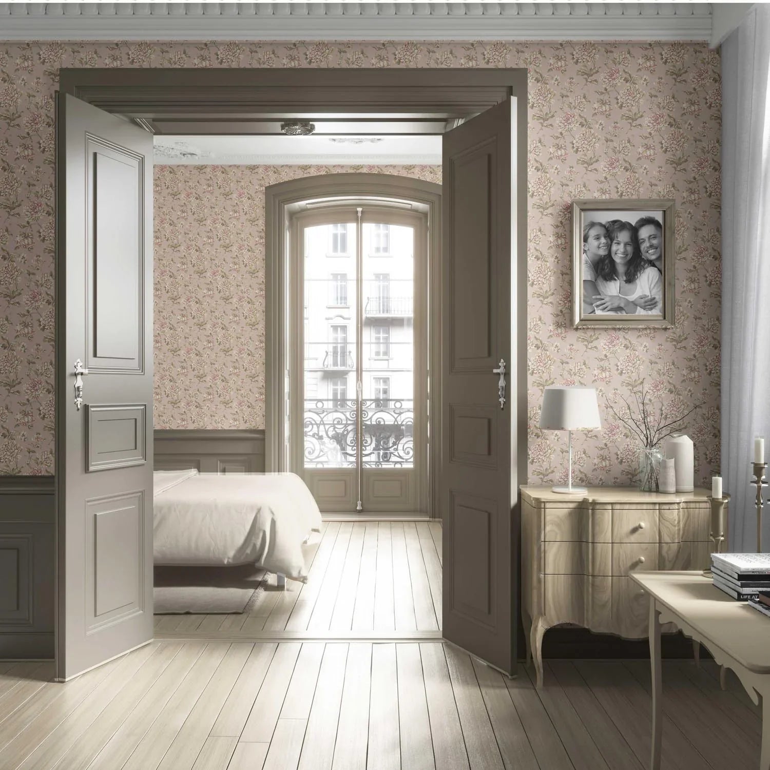 Chinoiserie/ English Floral Living Room Wallpaper (Light Pink/ Peach/ Cream/ Green)