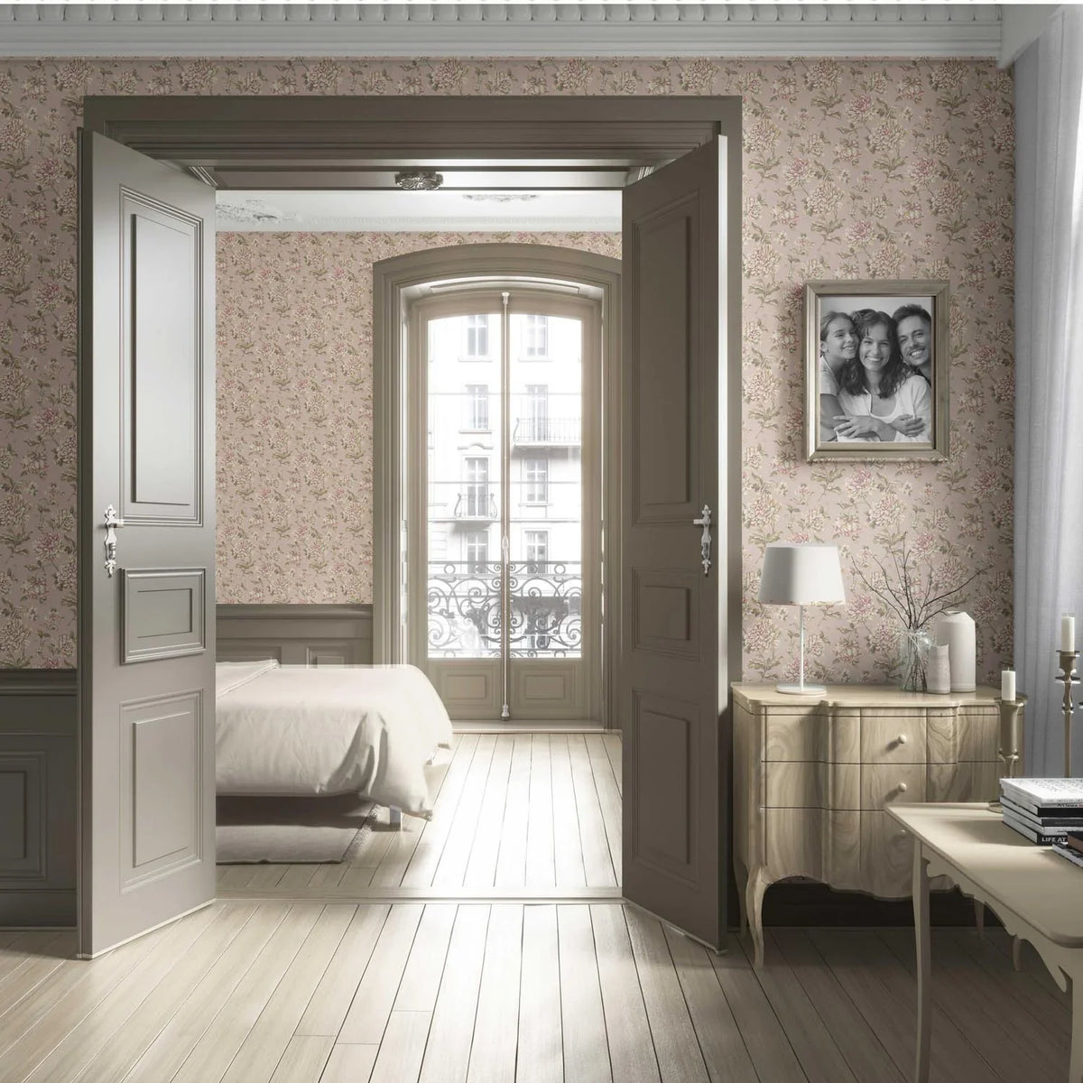 Chinoiserie/ English Floral Living Room Wallpaper (Light Pink/ Peach/ Cream/ Green)