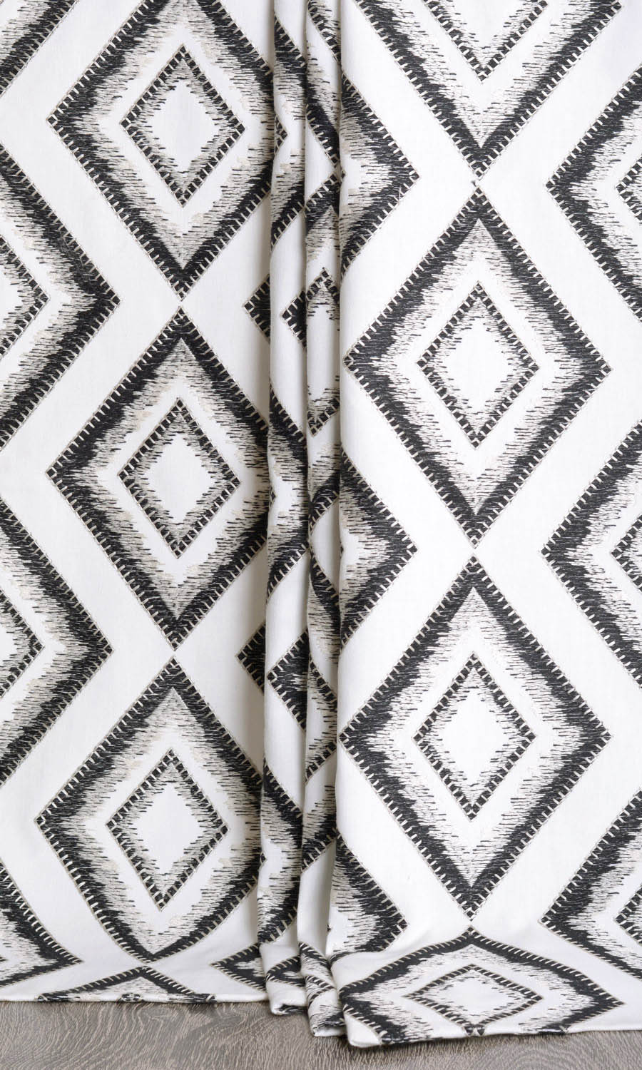 Geometric Patterned Shades (White/ Black) for Living, Bedroom, Kitchen, Bathroom