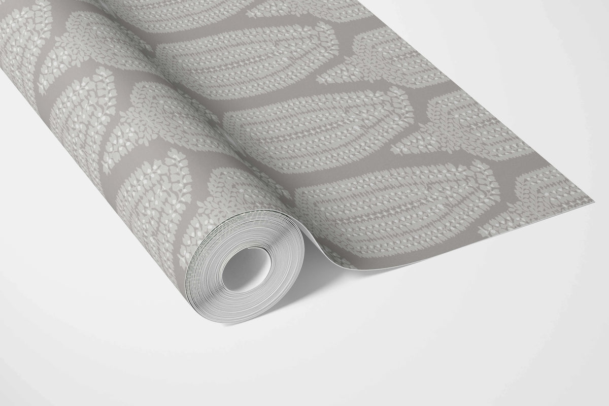 Neutral Paisley Floral Bathroom Wallpaper (Gray/ White)