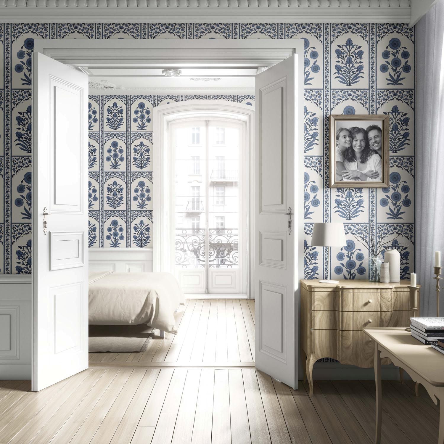 Vintage Ethnic Floral Block Print Living Room Wallpaper (Navy Blue/ Cream)