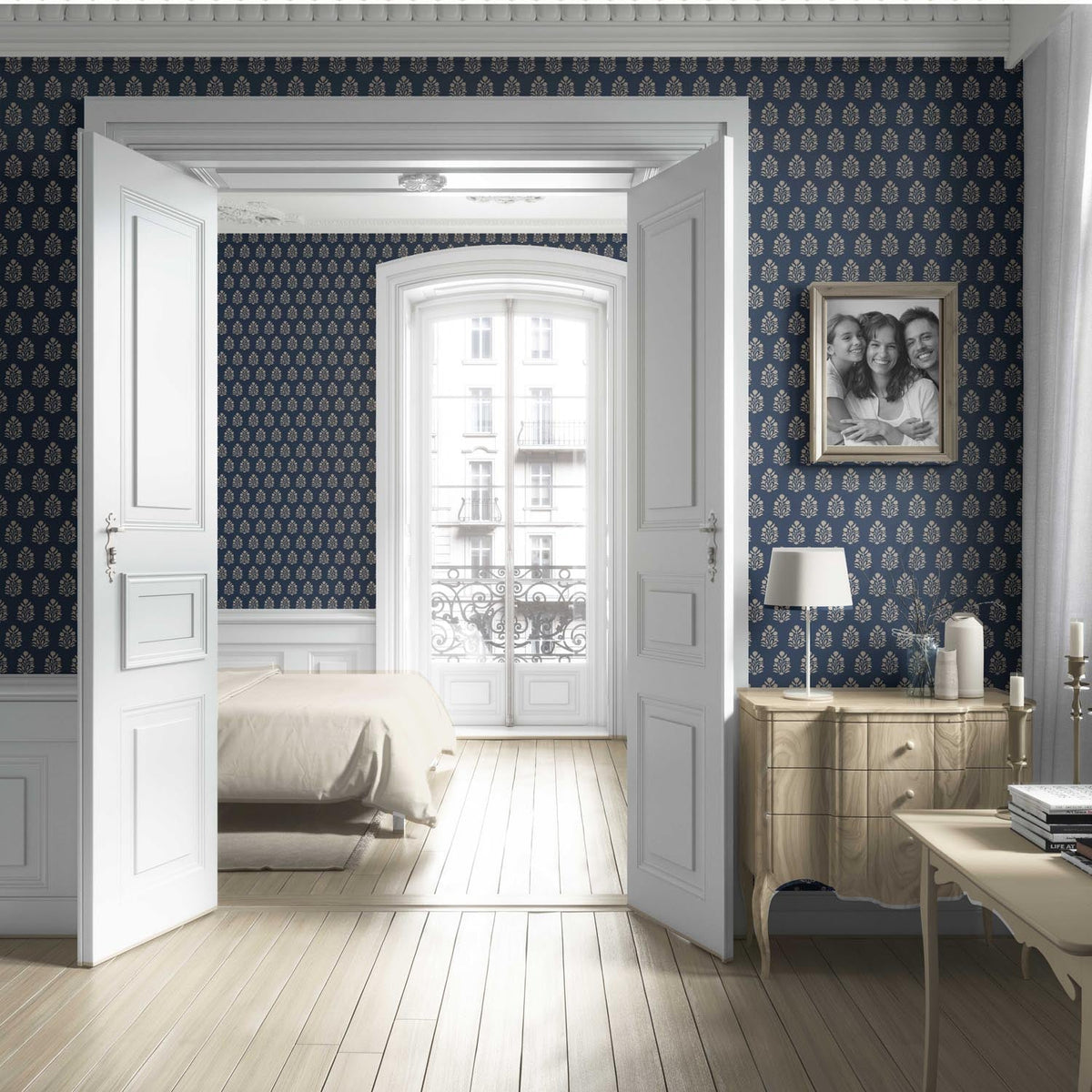 Vintage-Inspired Botanical Floral Block Print Living Room Wallpaper (Navy Blue/ Beige)