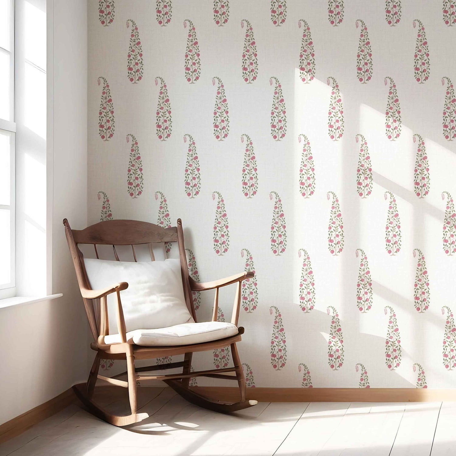 Ethnic/ Vintage-Inspired Floral Paisley Kitchen Wallpaper (Pink/ Green/ Off-White)