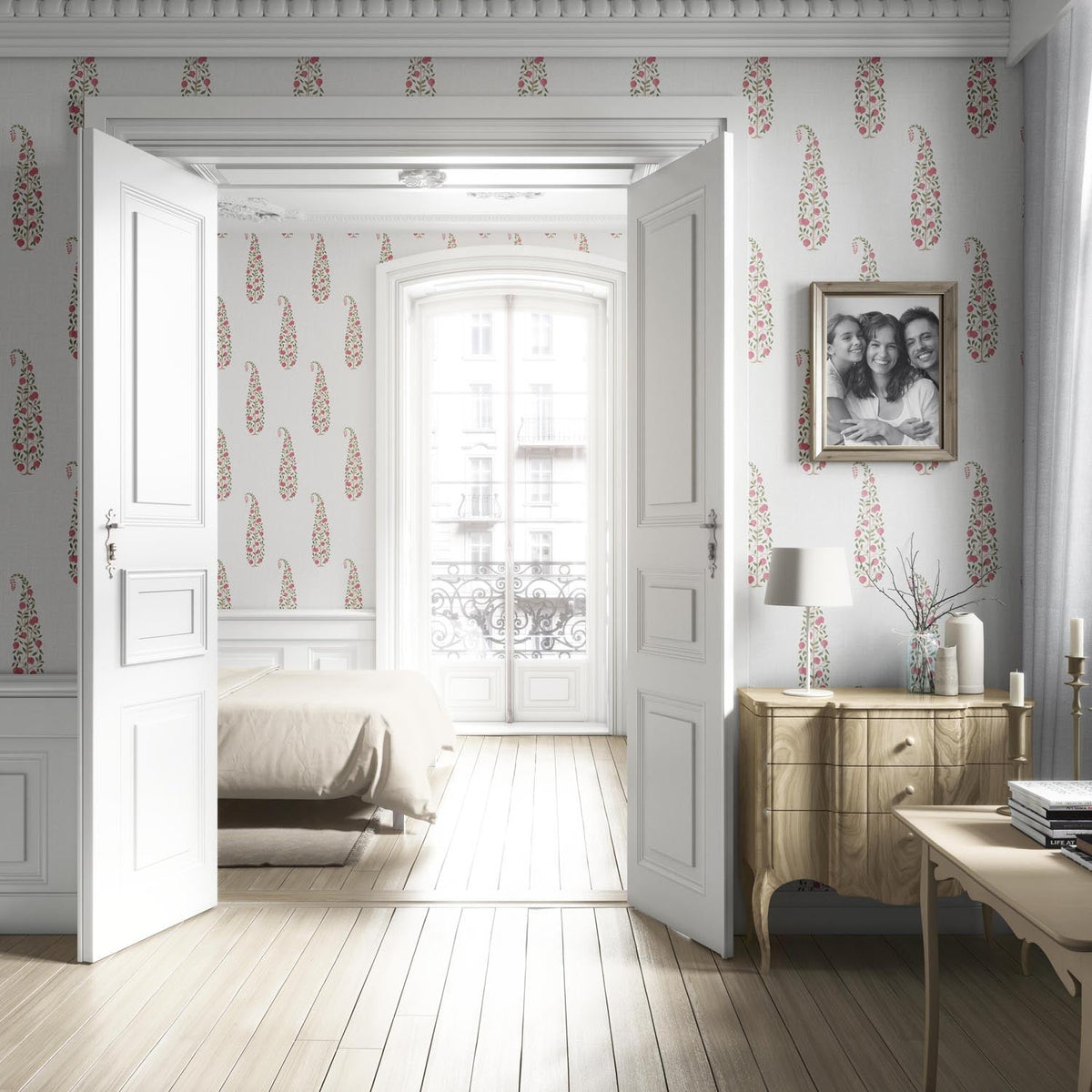 Ethnic/ Vintage-Inspired Floral Paisley Nursery Wallpaper (Pink/ Green/ Off-White)