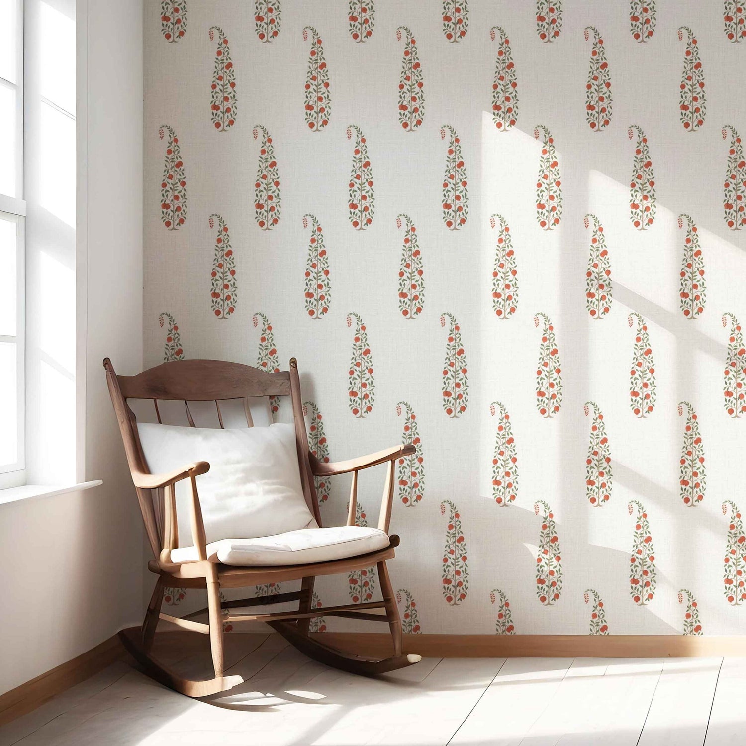Ethnic/ Vintage-Inspired Floral Paisley Kitchen Wallpaper (Red/ Green/ Off-White)