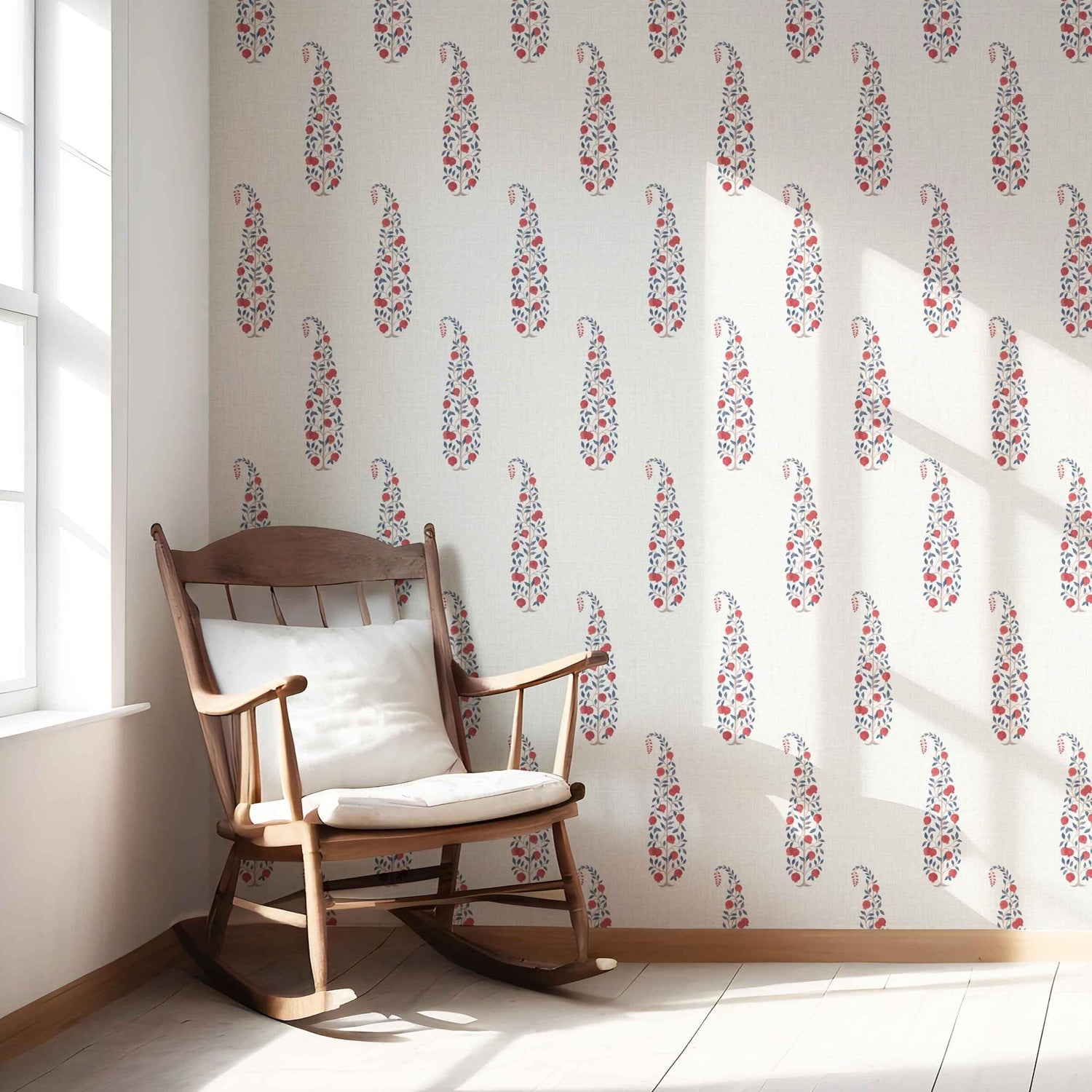 Ethnic/ Vintage-Inspired Floral Paisley Kitchen Wallpaper (Red/ Navy Blue/ Off-White)