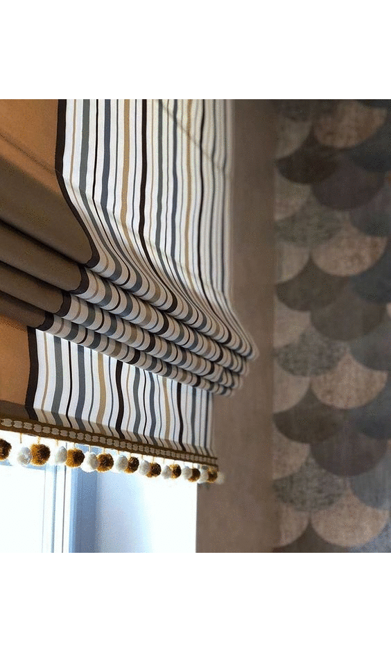 Pom pom roman blind trim