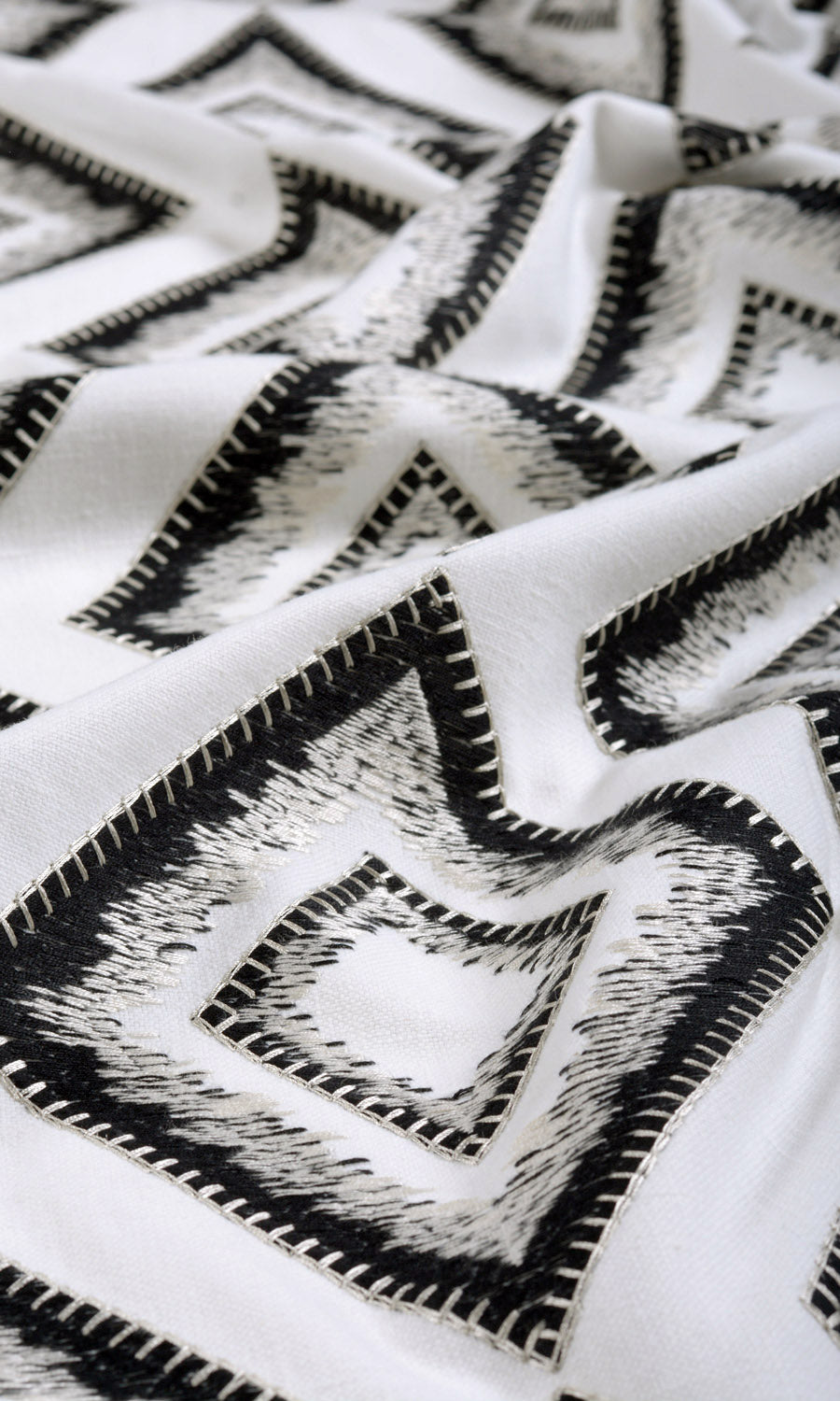 Geometric Patterned Roman Blinds & Window Shades (White/ Black)